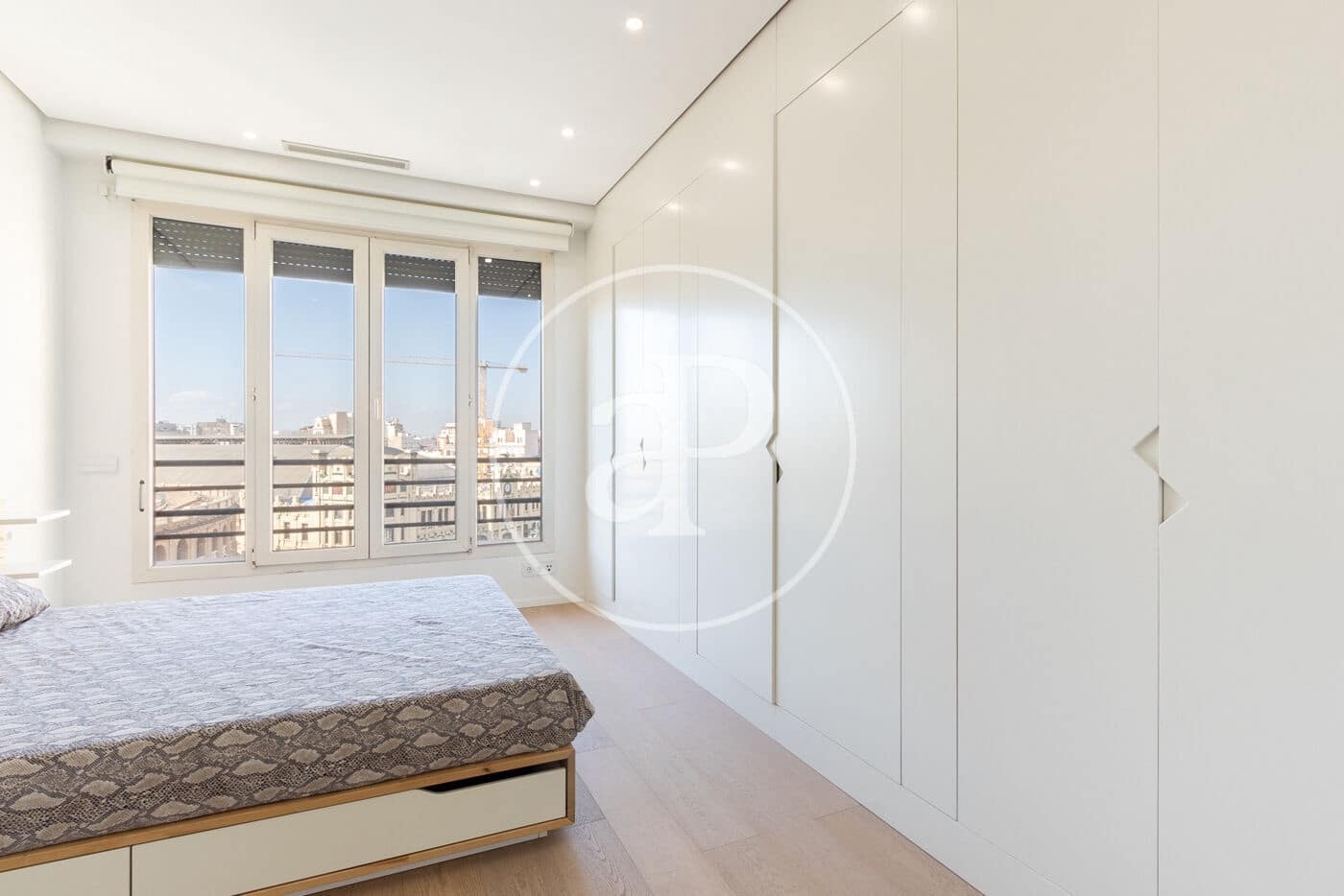 2 sypialnia Apartament do wynajęcia w Miasto Walencja - 2 500 € (Ref: 9367637)