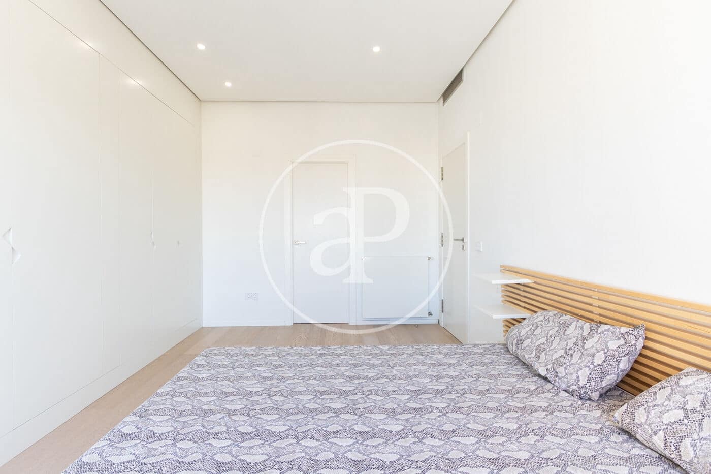 2 sypialnia Apartament do wynajęcia w Miasto Walencja - 2 500 € (Ref: 9367637)