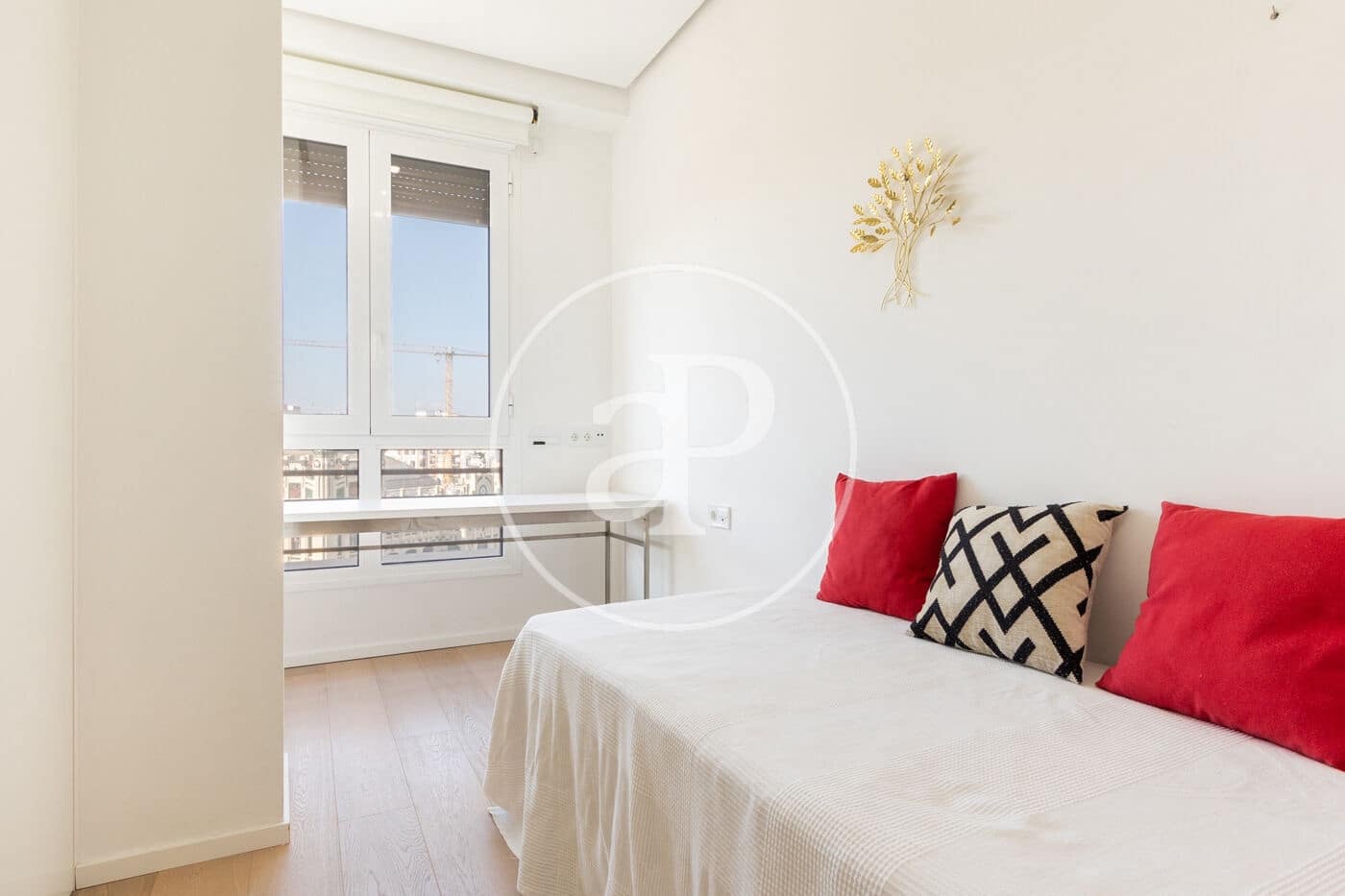 2 sypialnia Apartament do wynajęcia w Miasto Walencja - 2 500 € (Ref: 9367637)