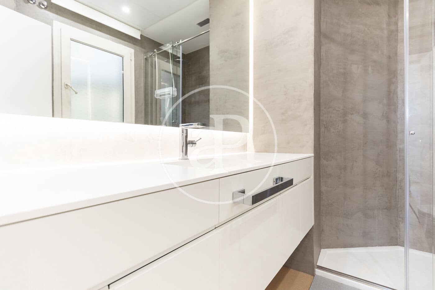 2 sypialnia Apartament do wynajęcia w Miasto Walencja - 2 500 € (Ref: 9367637)