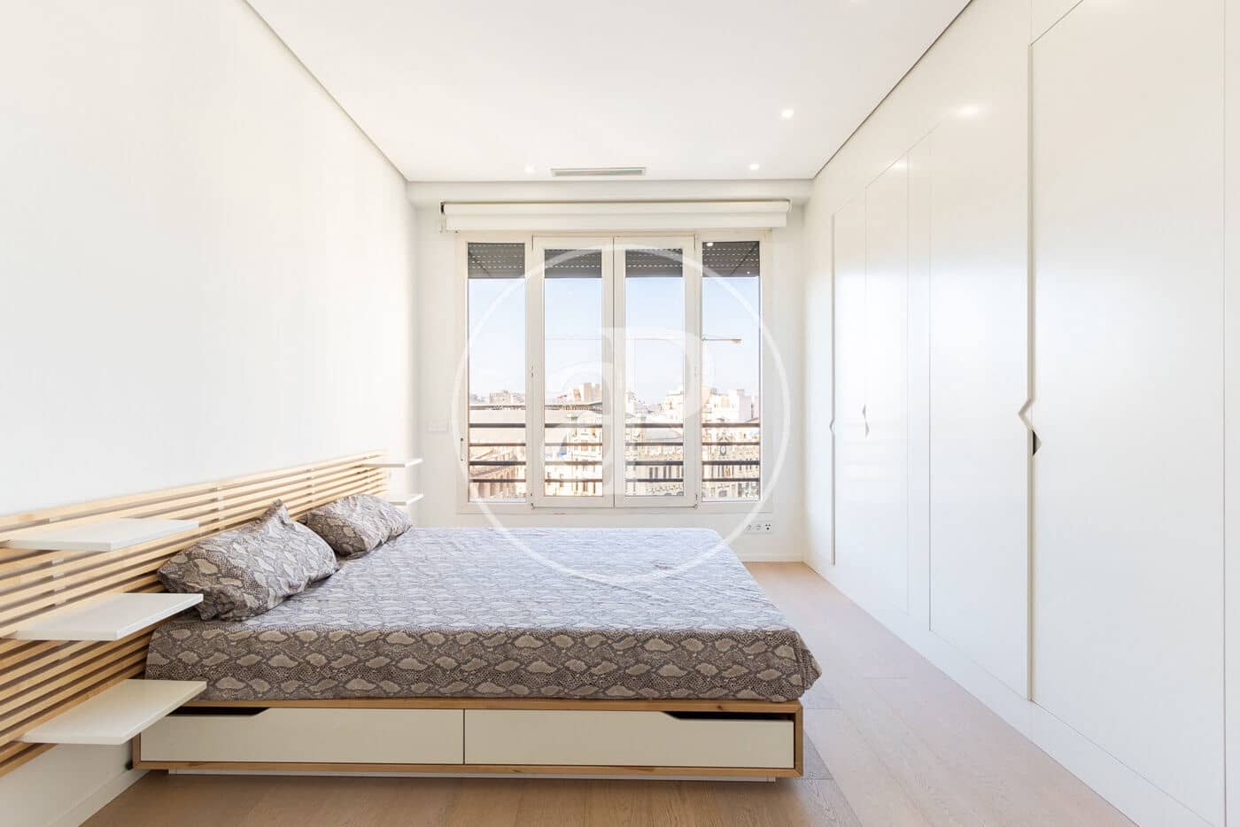 2 sypialnia Apartament do wynajęcia w Miasto Walencja - 2 500 € (Ref: 9367637)