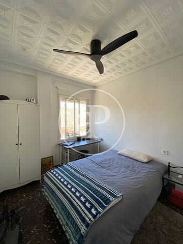 4 soveværelse Lejlighed til salg i Cabanyal-Canyamelar, Valencia by - € 240.000 (Ref: 9372038)