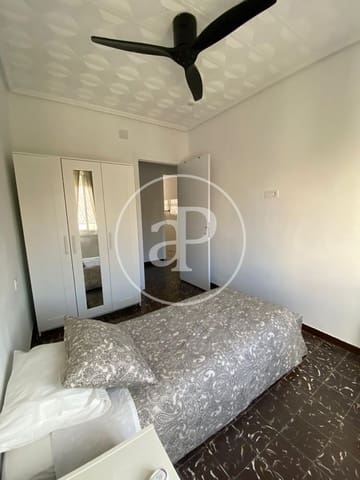 4 soveværelse Lejlighed til salg i Cabanyal-Canyamelar, Valencia by - € 240.000 (Ref: 9372038)