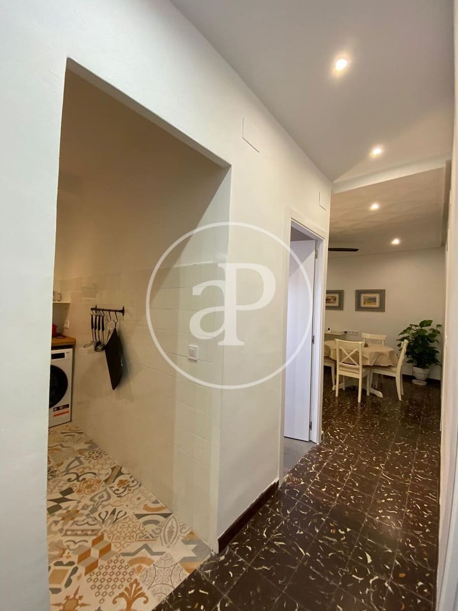 4 sypialnia Apartament na sprzedaż w Miasto Walencja - 240 000 € (Ref: 9372038)