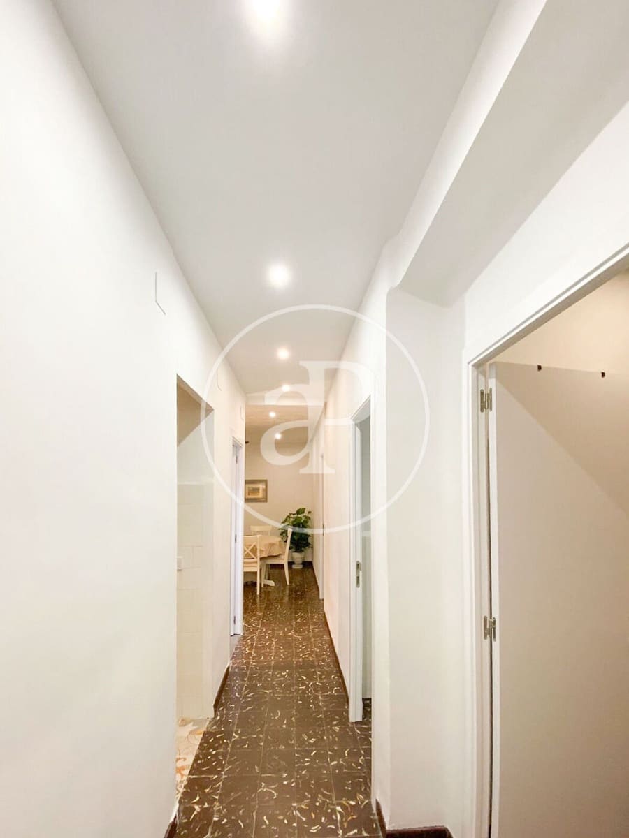 4 Zimmer Apartment zu verkaufen in Valencia Stadt - 240.000 € (Ref: 9372038)