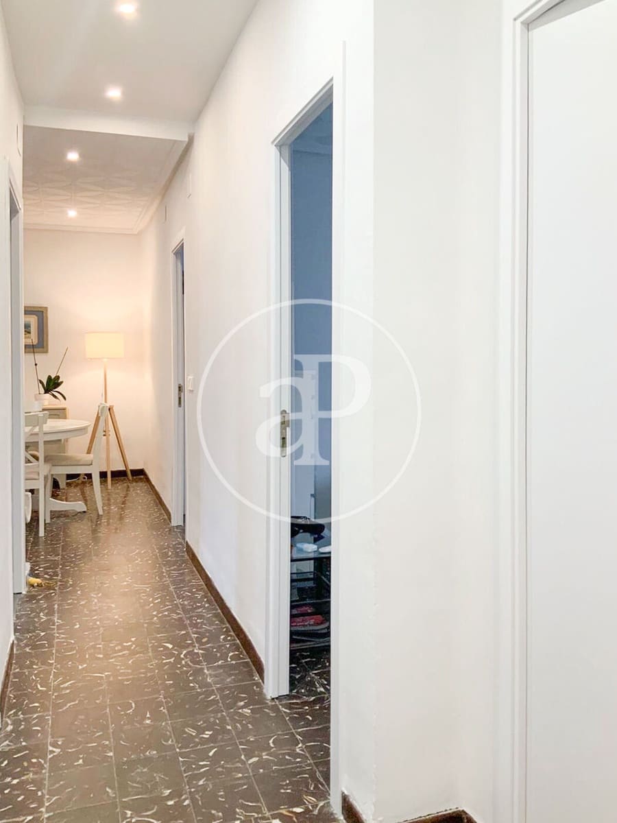 4 Zimmer Apartment zu verkaufen in Valencia Stadt - 240.000 € (Ref: 9372038)