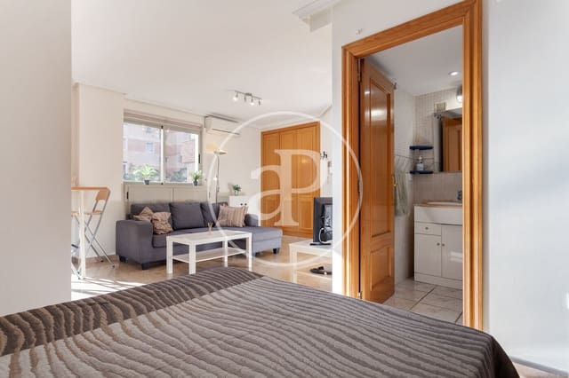 1 bedroom Villa for rent in Campanar, Valencia city - € 950 (Ref: 9372041)