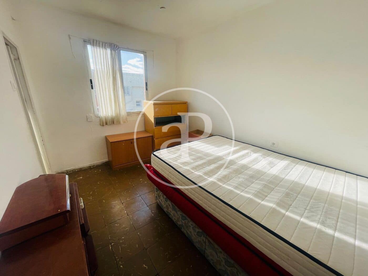 3 slaapkamer Appartement te koop in Valencia stad - € 125.000 (Ref: 9375399)