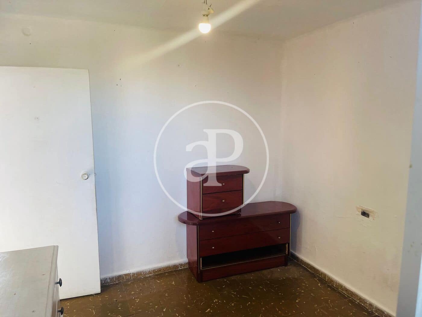 3 slaapkamer Appartement te koop in Valencia stad - € 125.000 (Ref: 9375399)