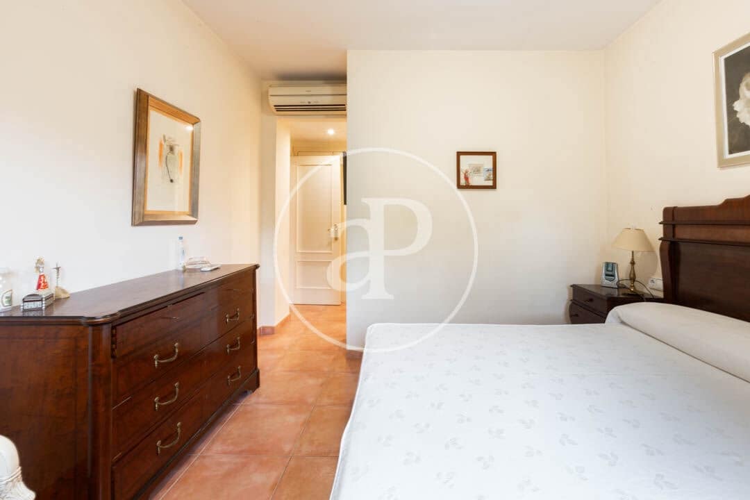 4 sypialnia Willa na sprzedaż w Godella - 650 000 € (Ref: 9375401)