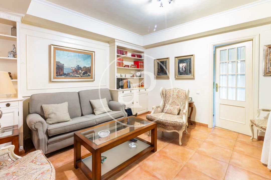 4 sypialnia Willa na sprzedaż w Godella - 650 000 € (Ref: 9375401)