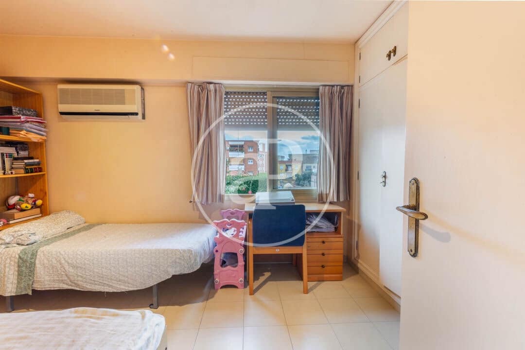 4 sypialnia Willa na sprzedaż w Godella - 650 000 € (Ref: 9375401)