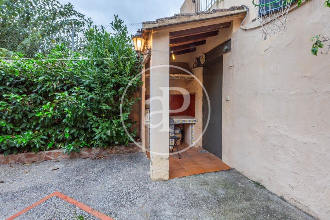 4 sypialnia Willa na sprzedaż w Godella - 650 000 € (Ref: 9375401)