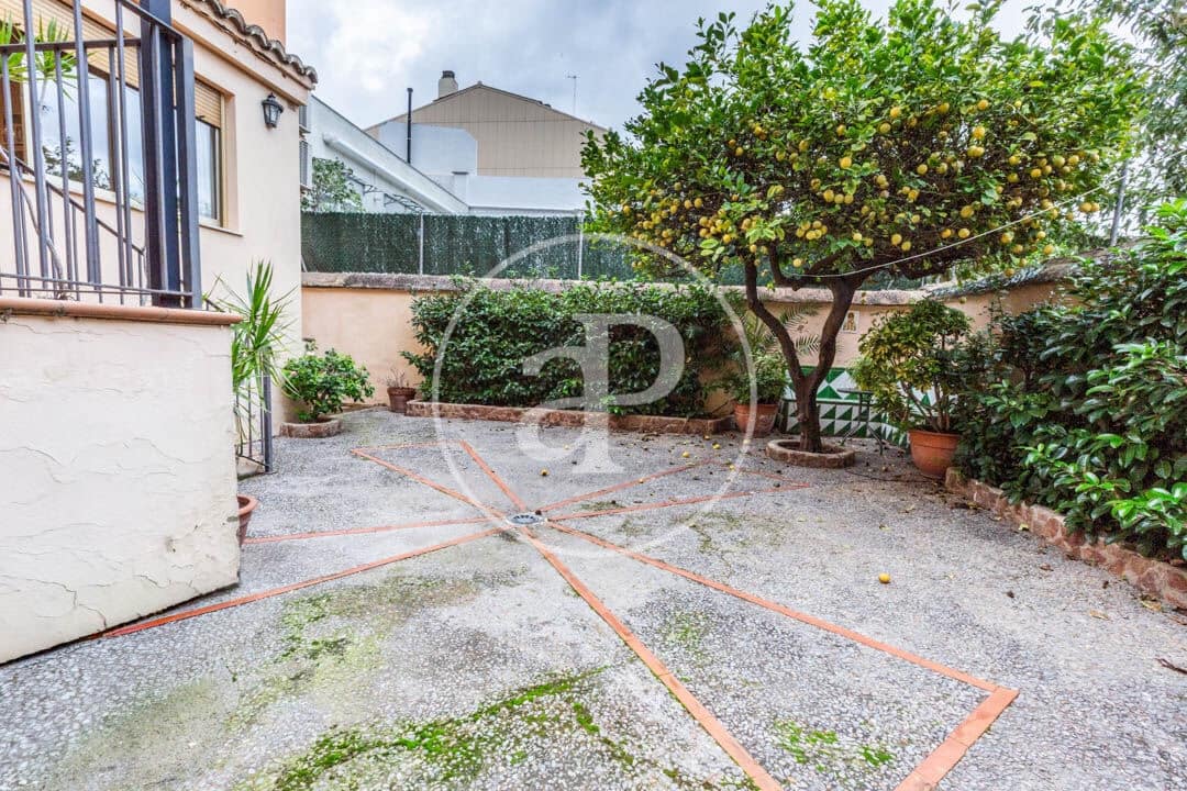 4 sypialnia Willa na sprzedaż w Godella - 650 000 € (Ref: 9375401)