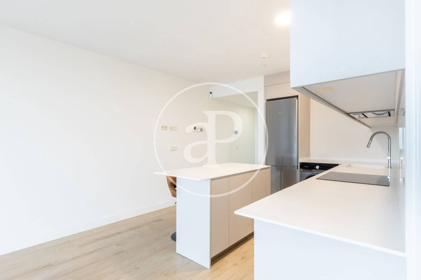 1 bedroom Apartment for sale in Valencia city with pool - € 430,000 (Ref: 9379113)