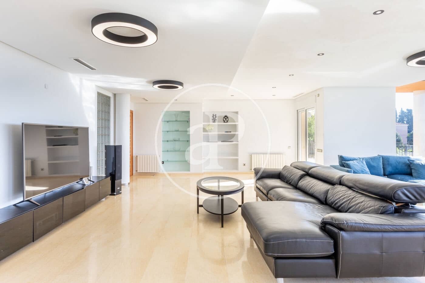 10 soverom Villa til salgs i Calicanto med svømmebasseng - € 1 980 000 (Ref: 9379114)