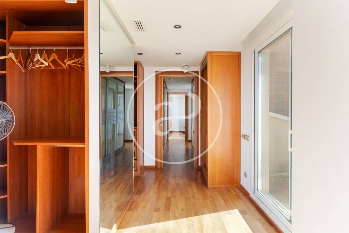 10 soverom Villa til salgs i Calicanto med svømmebasseng - € 1 980 000 (Ref: 9379114)