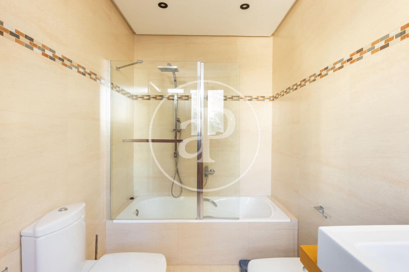 10 soverom Villa til salgs i Calicanto med svømmebasseng - € 1 980 000 (Ref: 9379114)