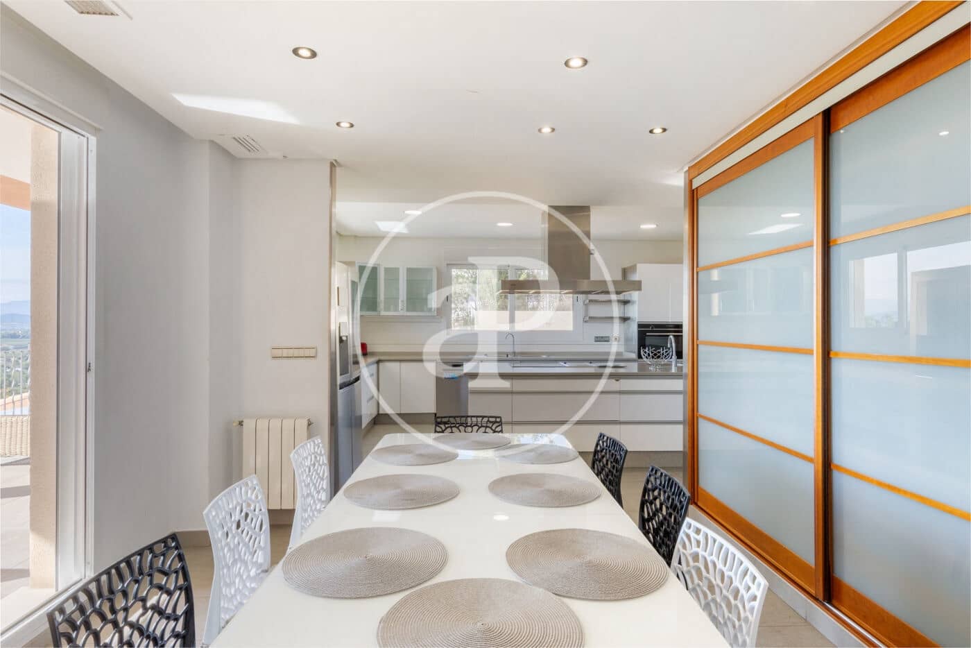 10 soverom Villa til salgs i Calicanto med svømmebasseng - € 1 980 000 (Ref: 9379114)