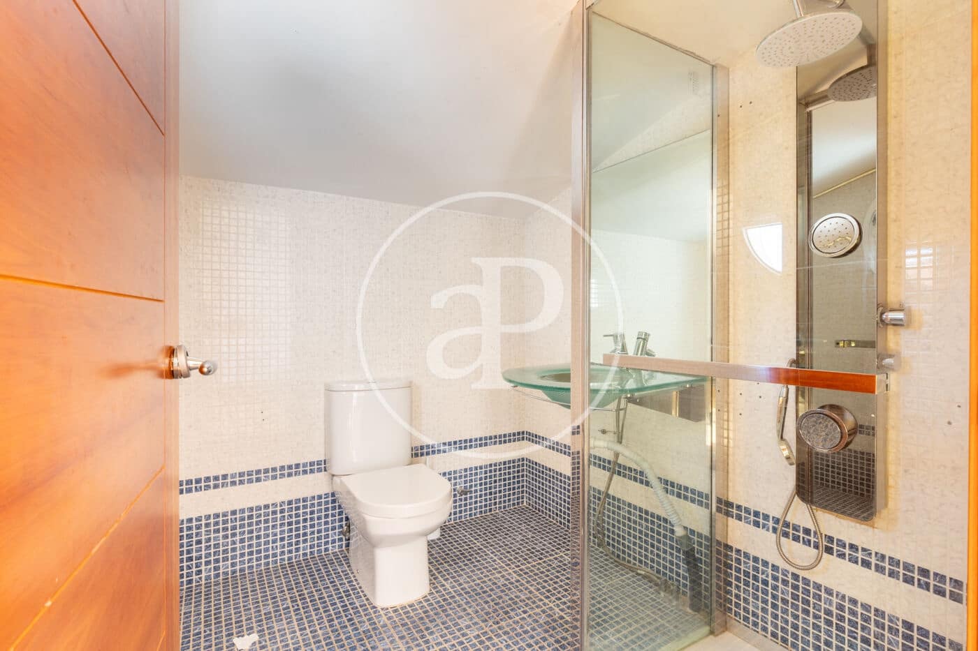 10 soverom Villa til salgs i Calicanto med svømmebasseng - € 1 980 000 (Ref: 9379114)