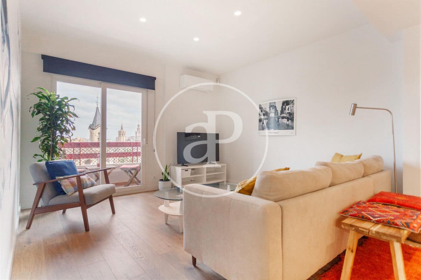 3 sovrum Lägenhet att hyra i Valencia stad - 1 900 € (Ref: 9379116)