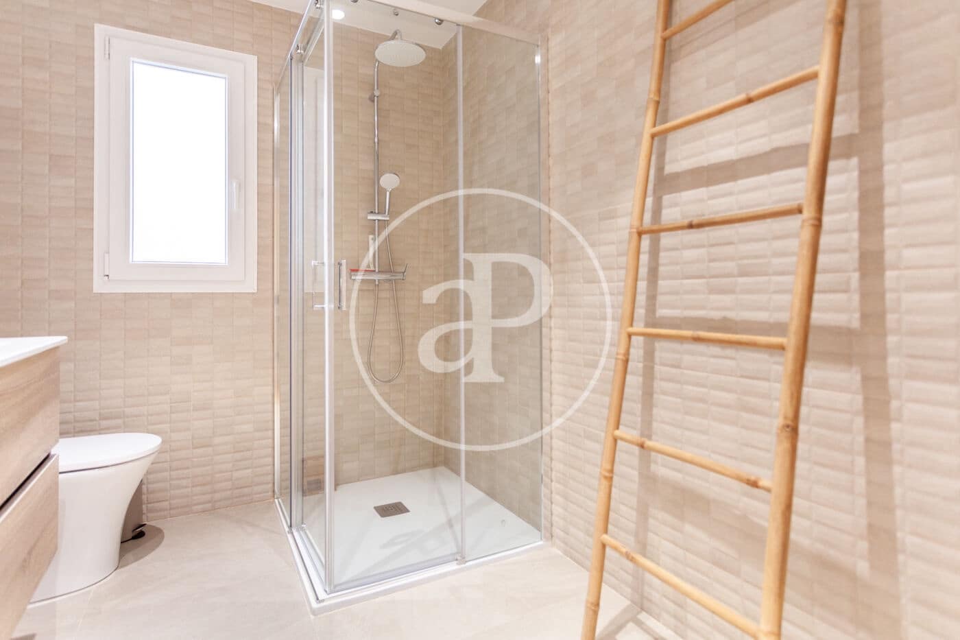 3 sovrum Lägenhet att hyra i Valencia stad - 1 900 € (Ref: 9379116)