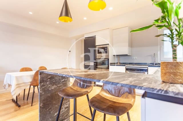 3 slaapkamer Appartement te huur in El Carme, Valencia stad - € 1.900 (Ref: 9379116)