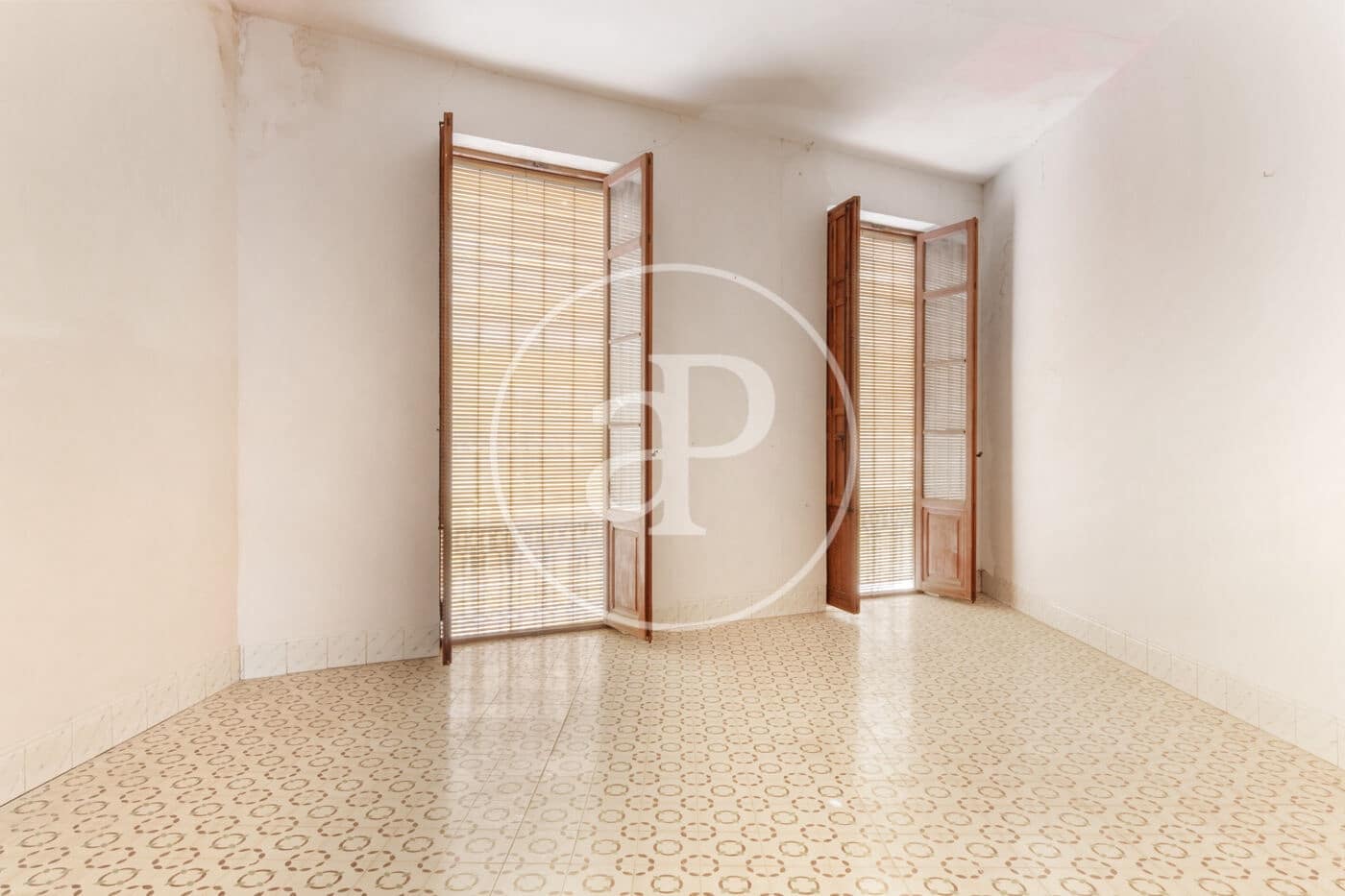 8 bedroom Villa for sale in Burriana / Borriana - € 210,000 (Ref: 9379117)