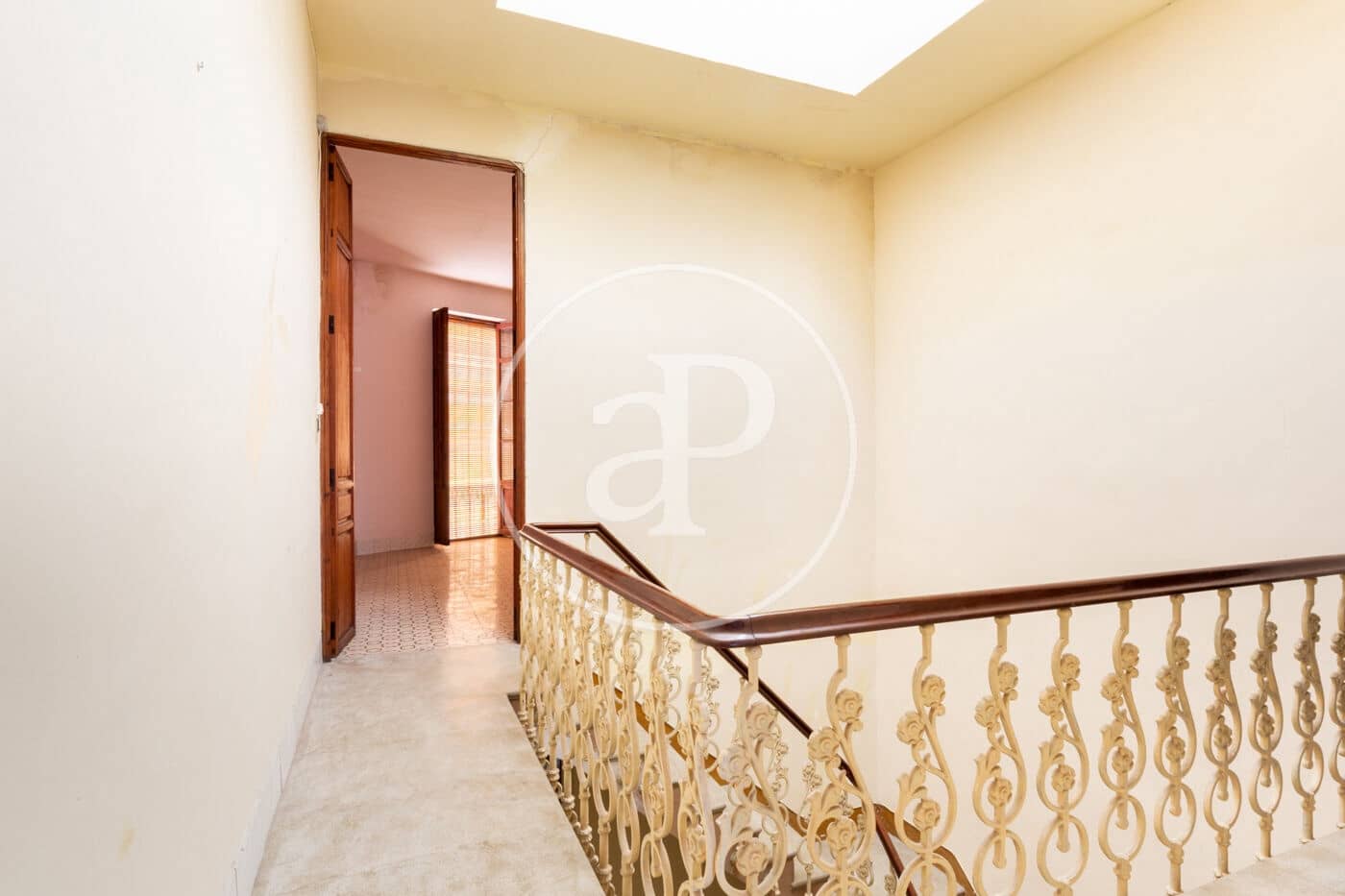 8 bedroom Villa for sale in Burriana / Borriana - € 210,000 (Ref: 9379117)