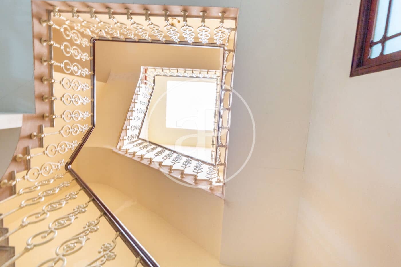 8 bedroom Villa for sale in Burriana / Borriana - € 210,000 (Ref: 9379117)