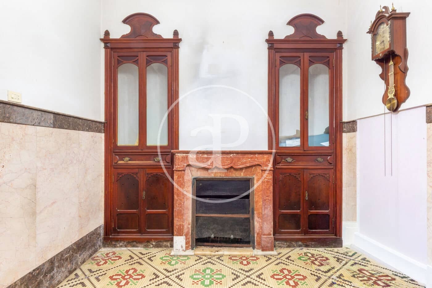 8 bedroom Villa for sale in Burriana / Borriana - € 210,000 (Ref: 9379117)