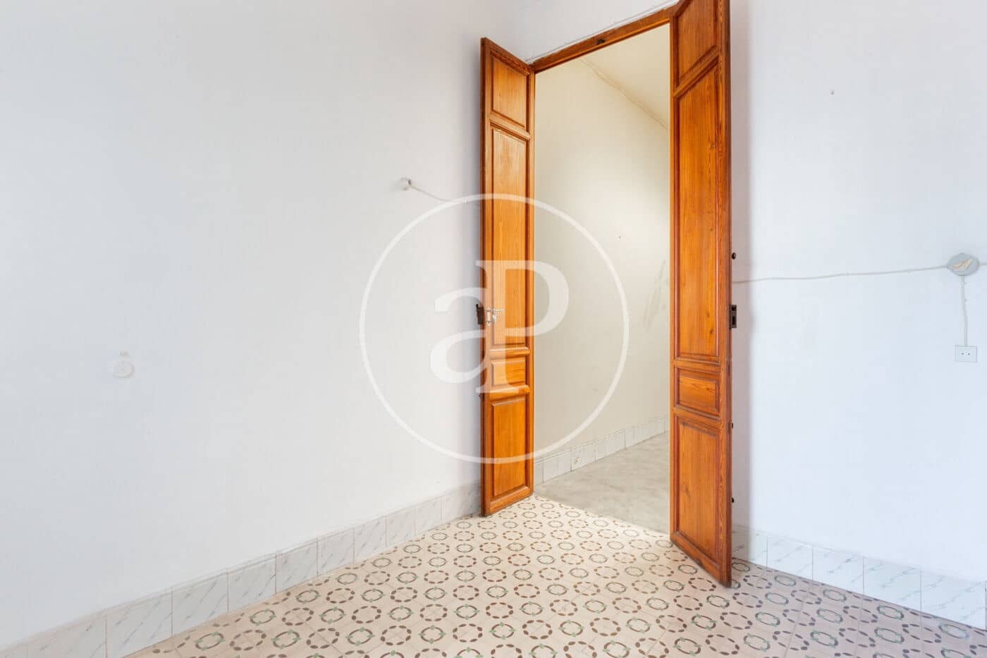 8 bedroom Villa for sale in Burriana / Borriana - € 210,000 (Ref: 9379117)