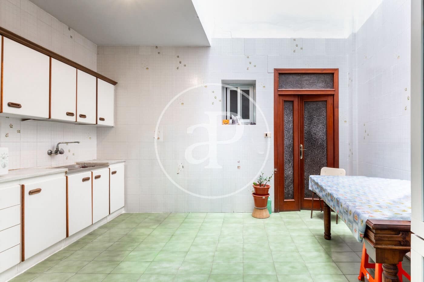 8 bedroom Villa for sale in Burriana / Borriana - € 210,000 (Ref: 9379117)