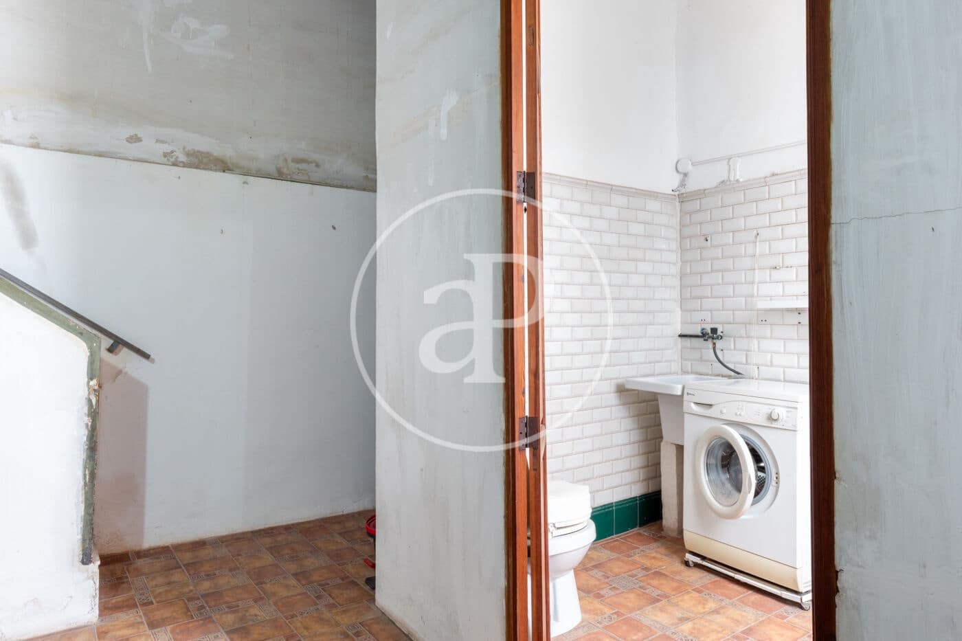 8 bedroom Villa for sale in Burriana / Borriana - € 210,000 (Ref: 9379117)