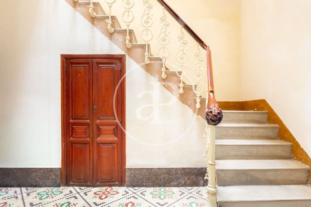 8 bedroom Villa for sale in Burriana / Borriana - € 210,000 (Ref: 9379117)