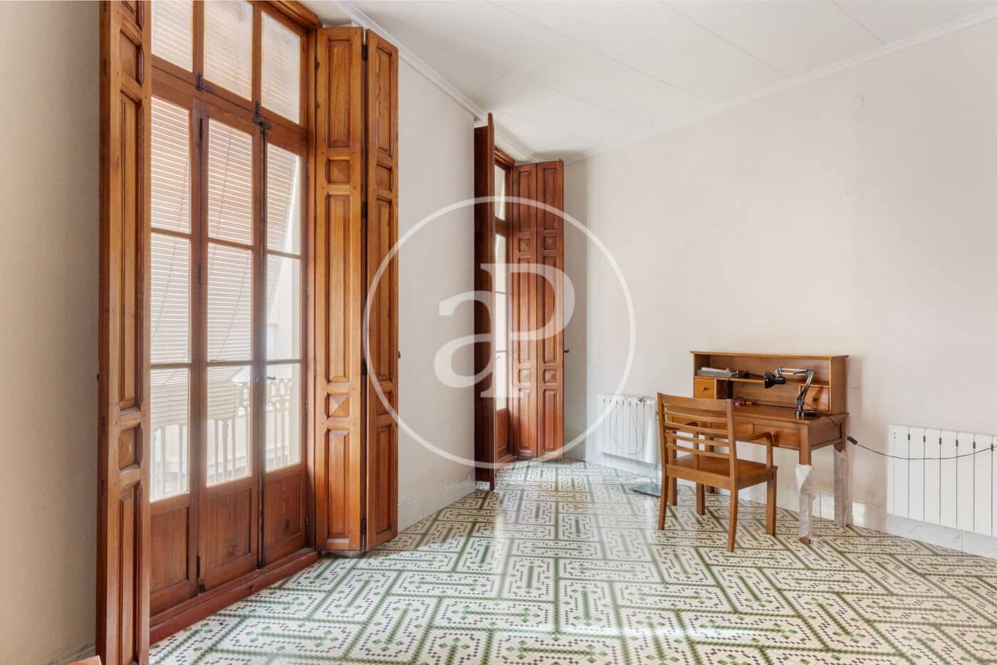 8 bedroom Villa for sale in Burriana / Borriana - € 210,000 (Ref: 9379117)