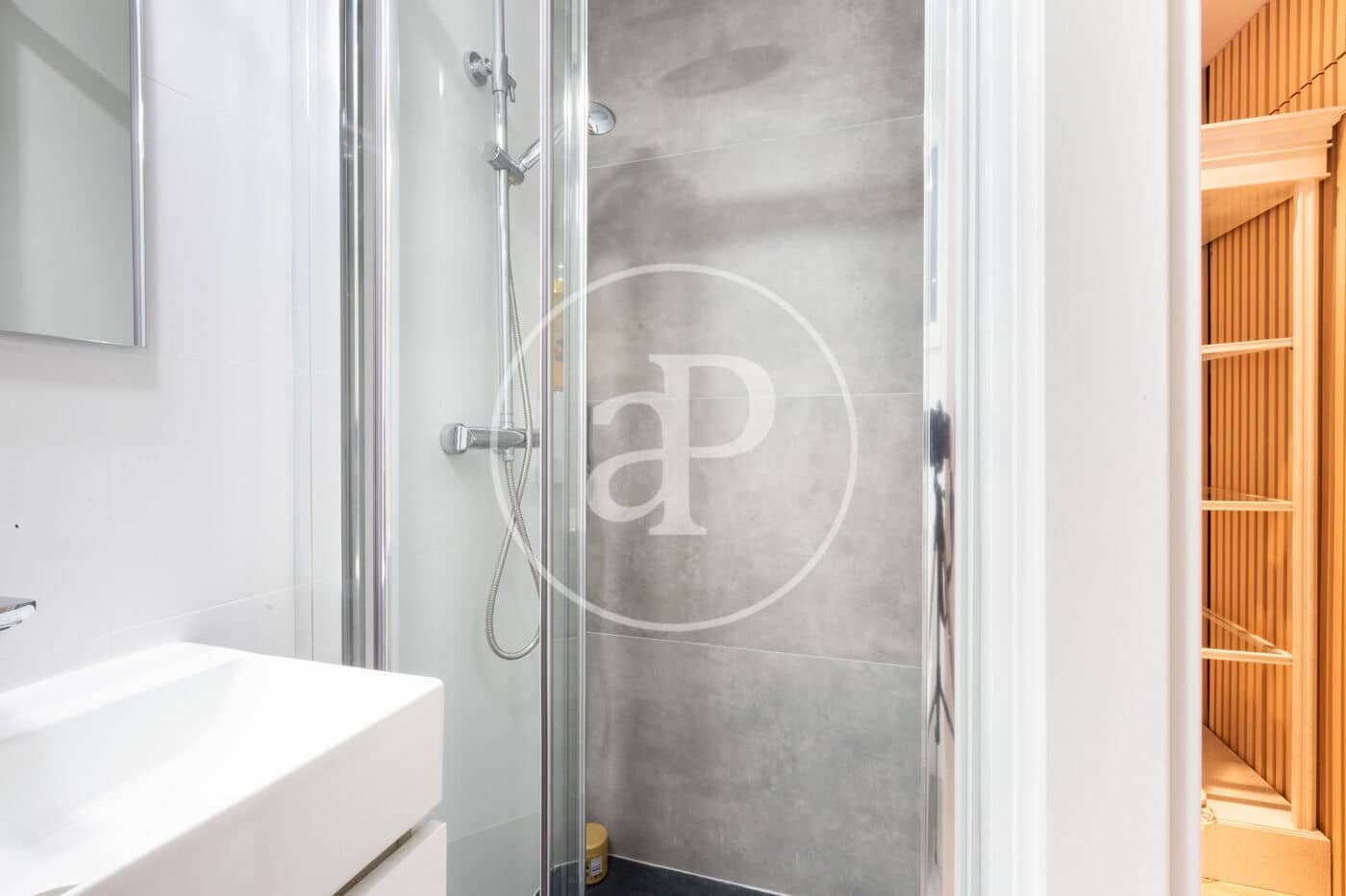 2 makuuhuone Huoneisto vuokrattavana paikassa Valencia kaupunki - 1 350 € (Ref: 9383013)