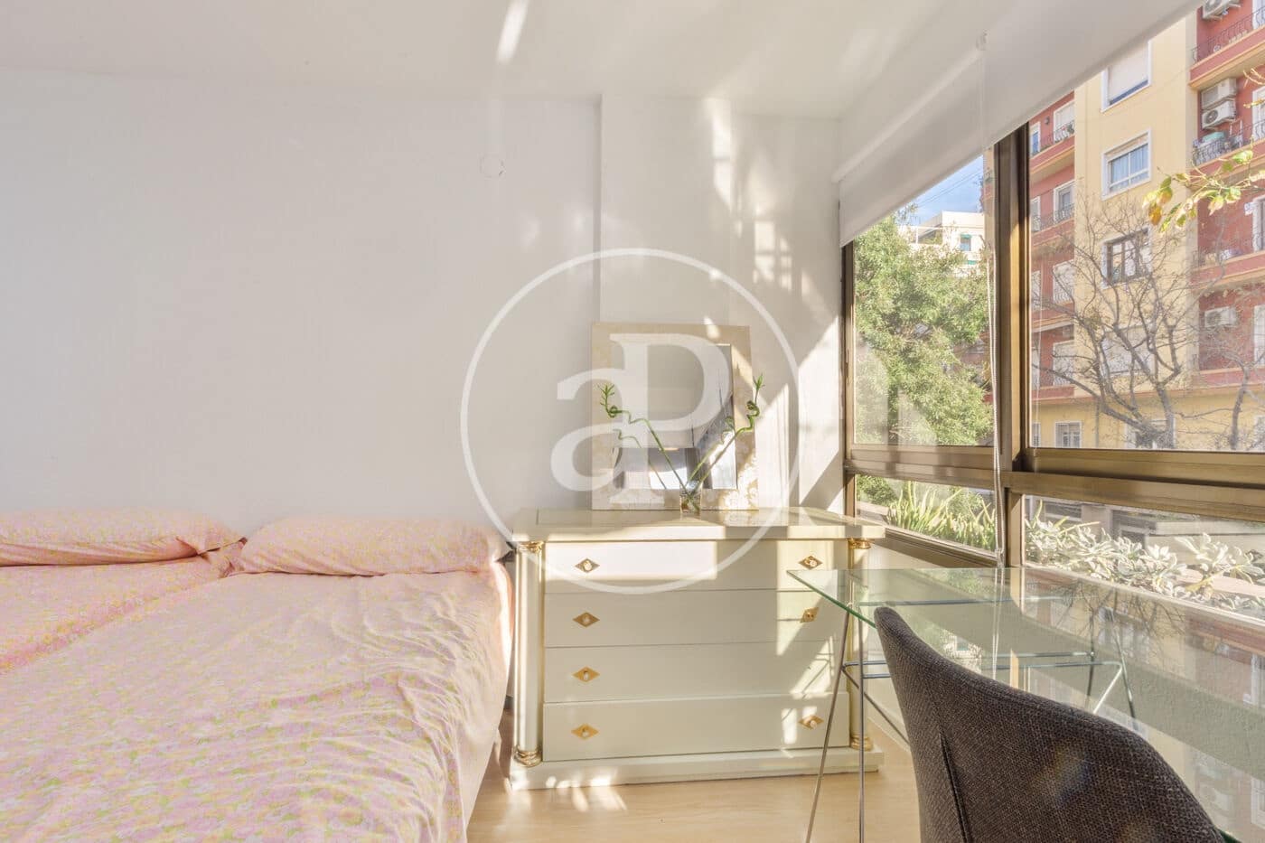 2 makuuhuone Huoneisto vuokrattavana paikassa Valencia kaupunki - 1 350 € (Ref: 9383013)