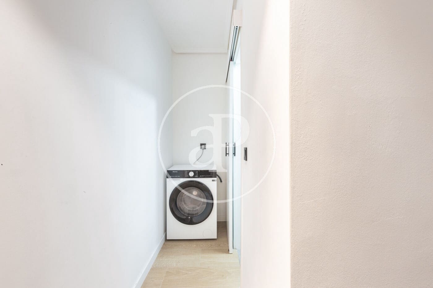 2 makuuhuone Huoneisto vuokrattavana paikassa Valencia kaupunki - 1 350 € (Ref: 9383013)