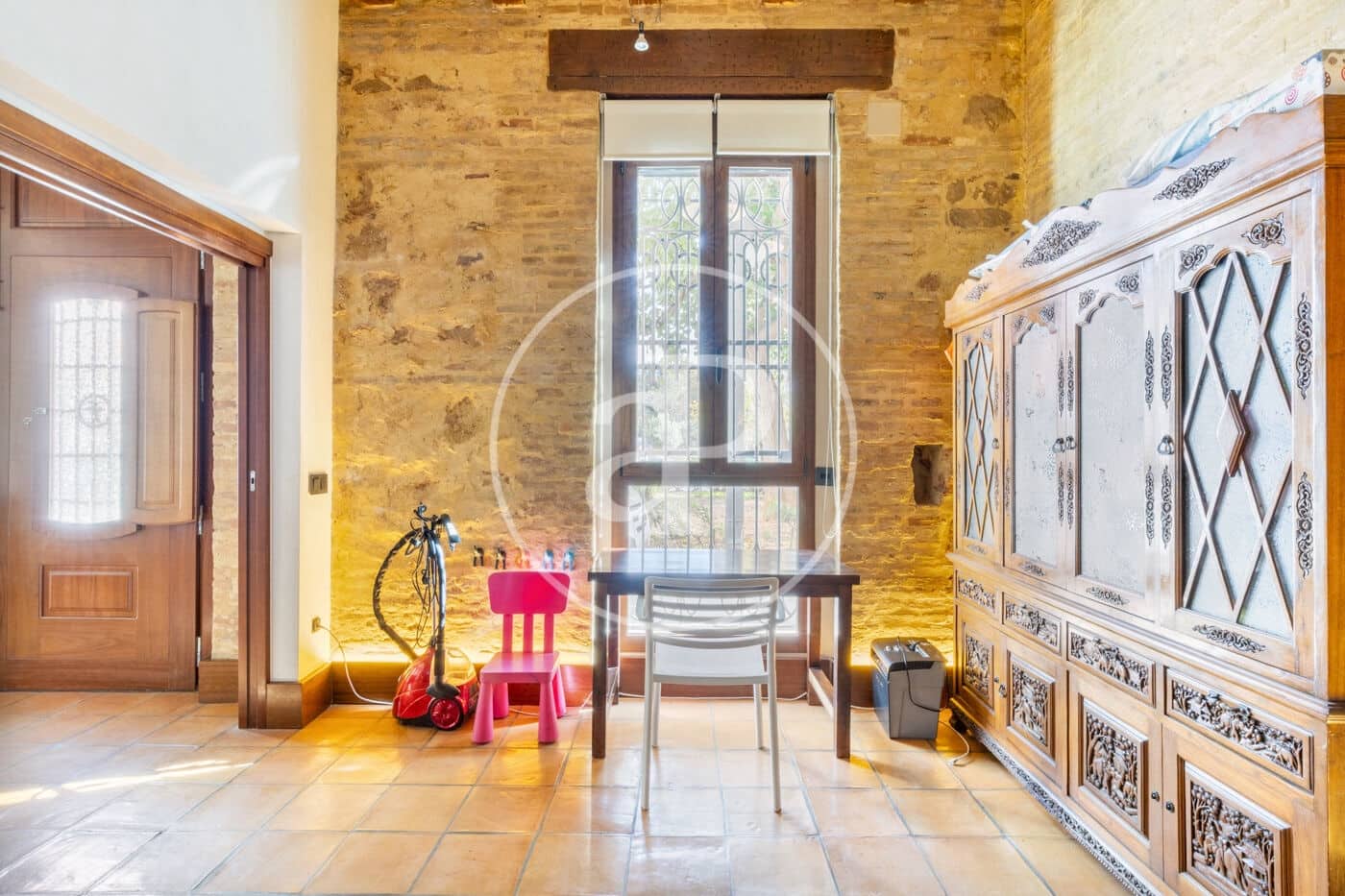 5 bedroom Villa for rent in Valencia city - € 3,900 (Ref: 9385690)