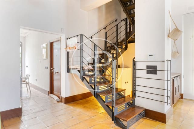 5 bedroom Villa for rent in Morvedre, Valencia city - € 3,900 (Ref: 9385690)