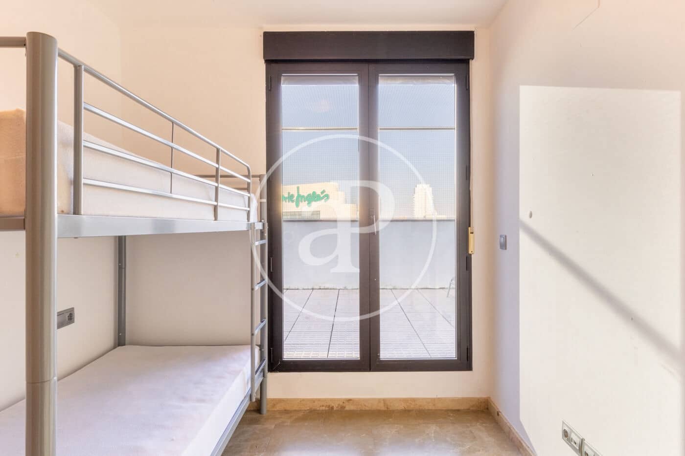 4 sypialnia Apartament do wynajęcia w Miasto Walencja z basenem - 3 000 € (Ref: 9385692)