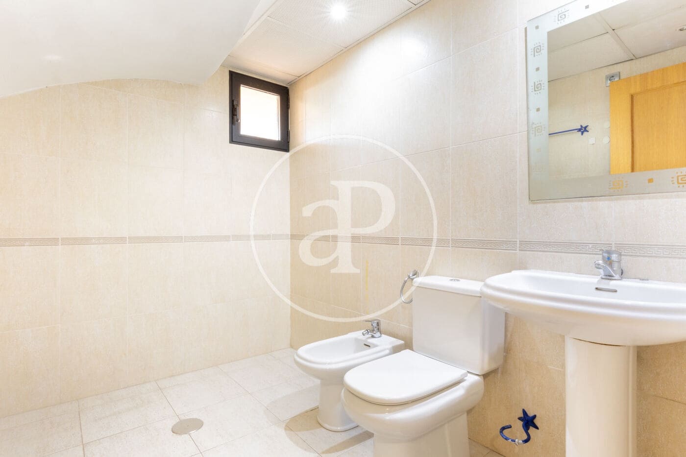 4 sypialnia Apartament do wynajęcia w Miasto Walencja z basenem - 3 000 € (Ref: 9385692)