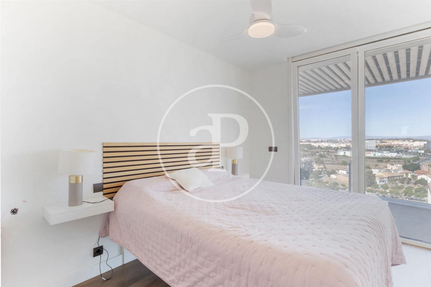 3 bedroom Apartment for rent in Valencia city with pool - € 3,900 (Ref: 9387995)