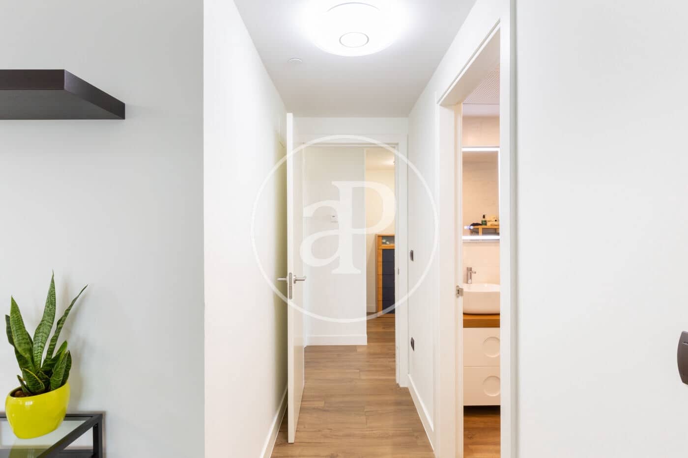 3 bedroom Apartment for rent in Valencia city with pool - € 3,900 (Ref: 9387995)