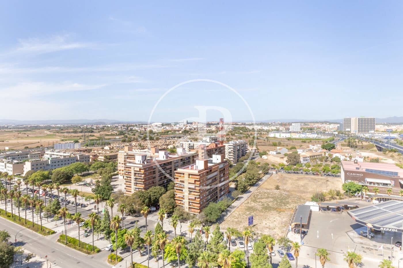 3 bedroom Apartment for rent in Valencia city with pool - € 3,900 (Ref: 9387995)