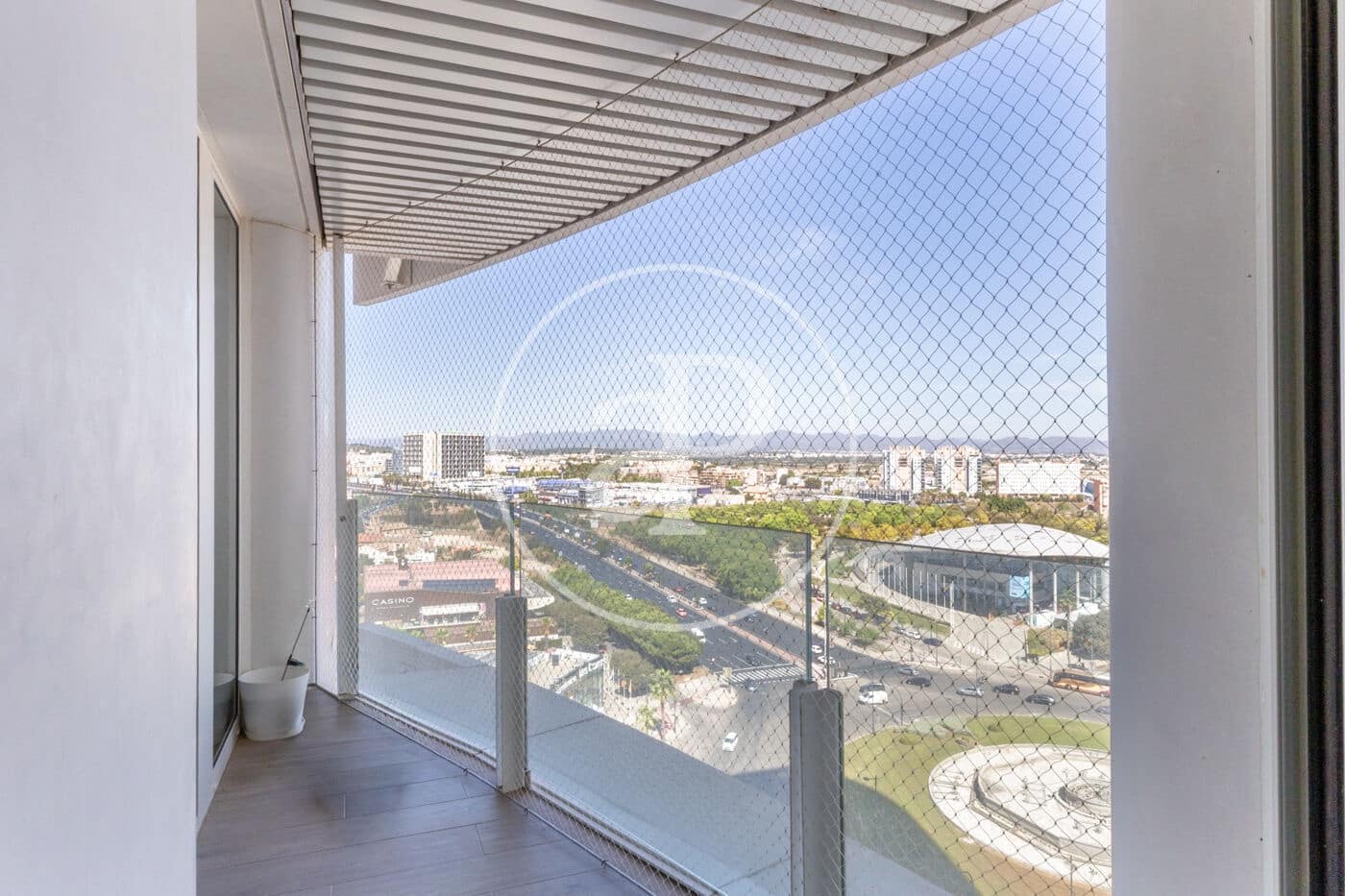 3 bedroom Apartment for rent in Valencia city with pool - € 3,900 (Ref: 9387995)