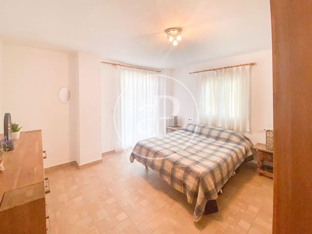 4 bedroom Villa for sale in Llíria with pool - € 272,000 (Ref: 9387996)