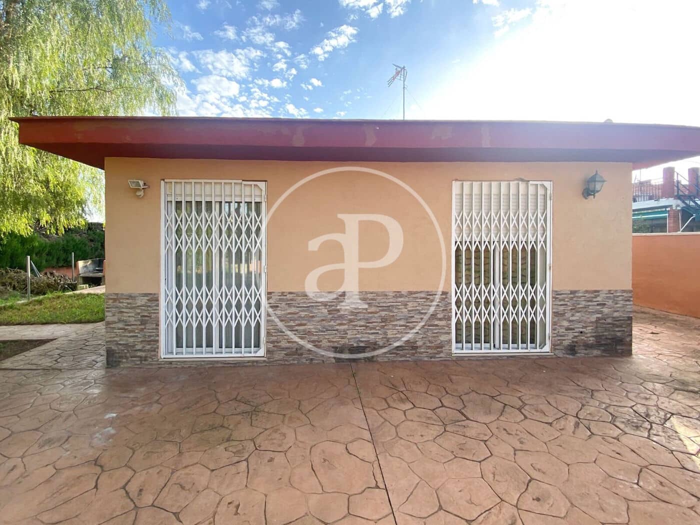 4 slaapkamer Villa te koop in Lliria met zwembad - € 272.000 (Ref: 9387996)