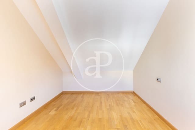3 sypialnia Penthouse do wynajęcia w Russafa, Miasto Walencja - 3 000 € (Ref: 9387998)